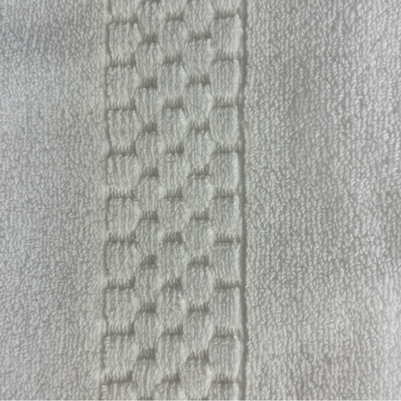 Hotel Vendome Bath Towel Set Luxury Cotton White 3 Pc Set Quick Dry Plush NEW - Picture 8 of 9